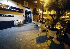 Terraza de un pub en Valencia.