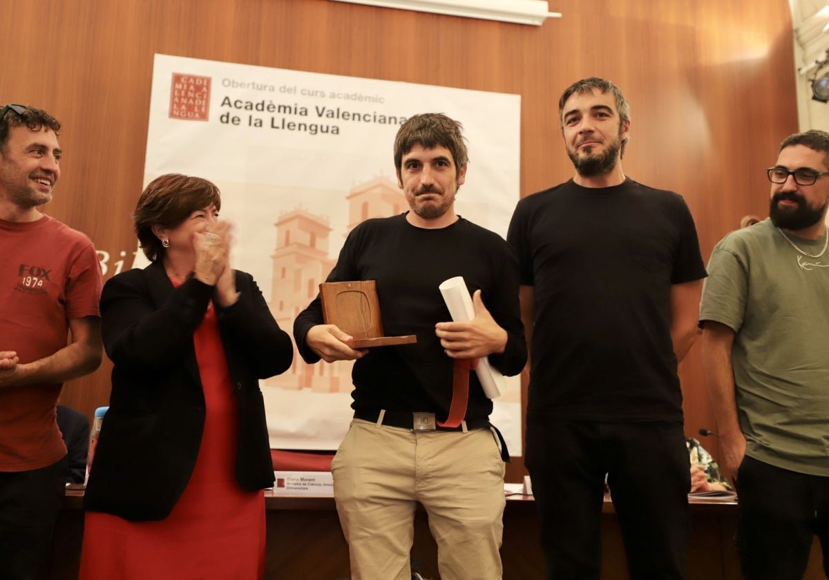 El grupo Zoo ha recibido la Medalla de la Acadèmia Valenciana de la Llengua.