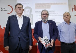 Ximo Puig, Cándido Méndez e Ismael Sáez, en la presentación de libro en Valencia.