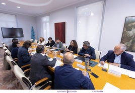 Reunión en Gandia para determinar los usos del edificio.