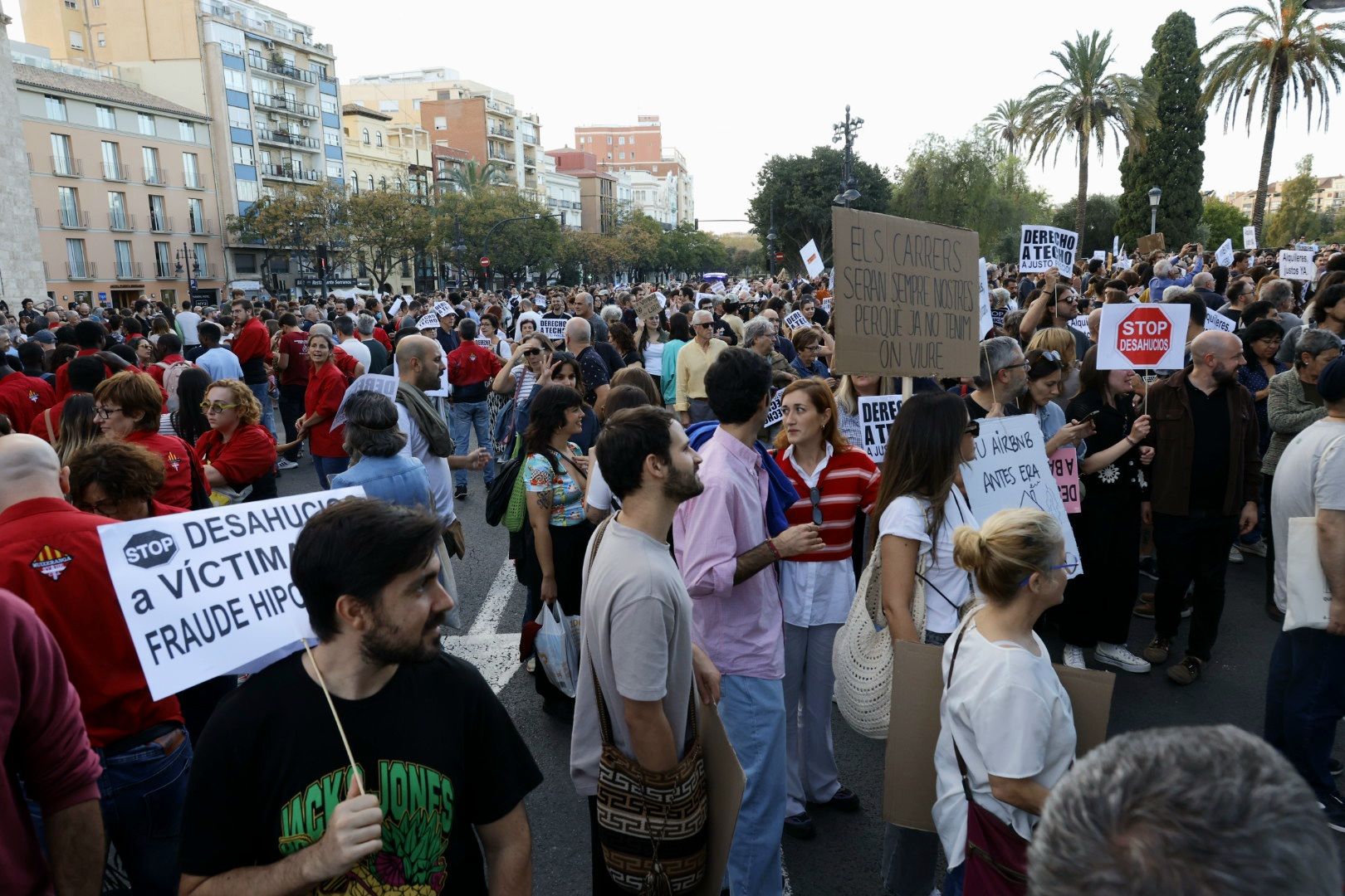 Manifestación en Valencia para protestar contra la crisis de la vivienda