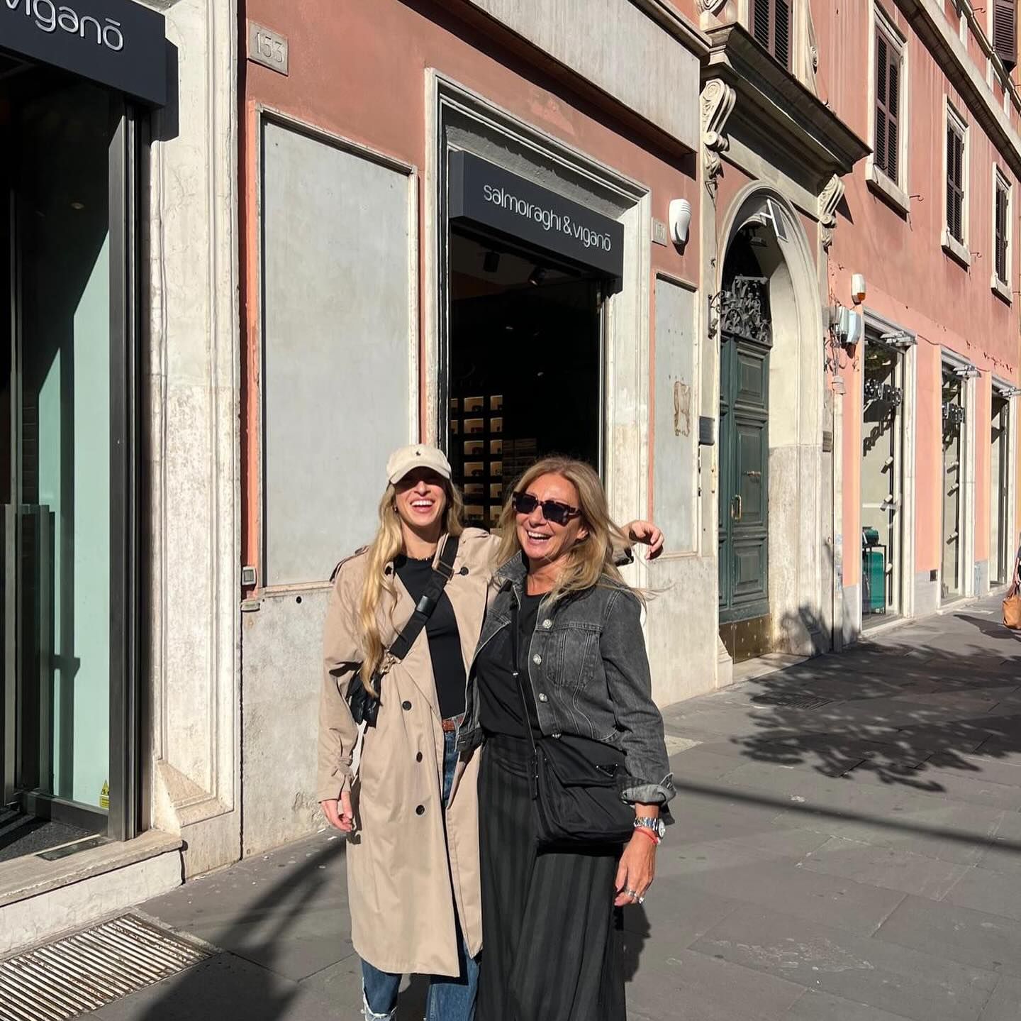 Rosa García con su hija Ainhoa Segrera en Roma.