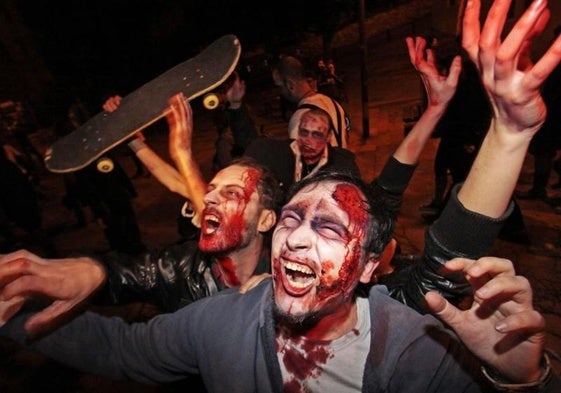 Una marcha zombie en Alicante con motivo de ´Halloween´, en una imagen de archivo.