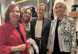 Amparo Alapont, Carmen Sáez, Lourdes López y Hortensia Herrero.