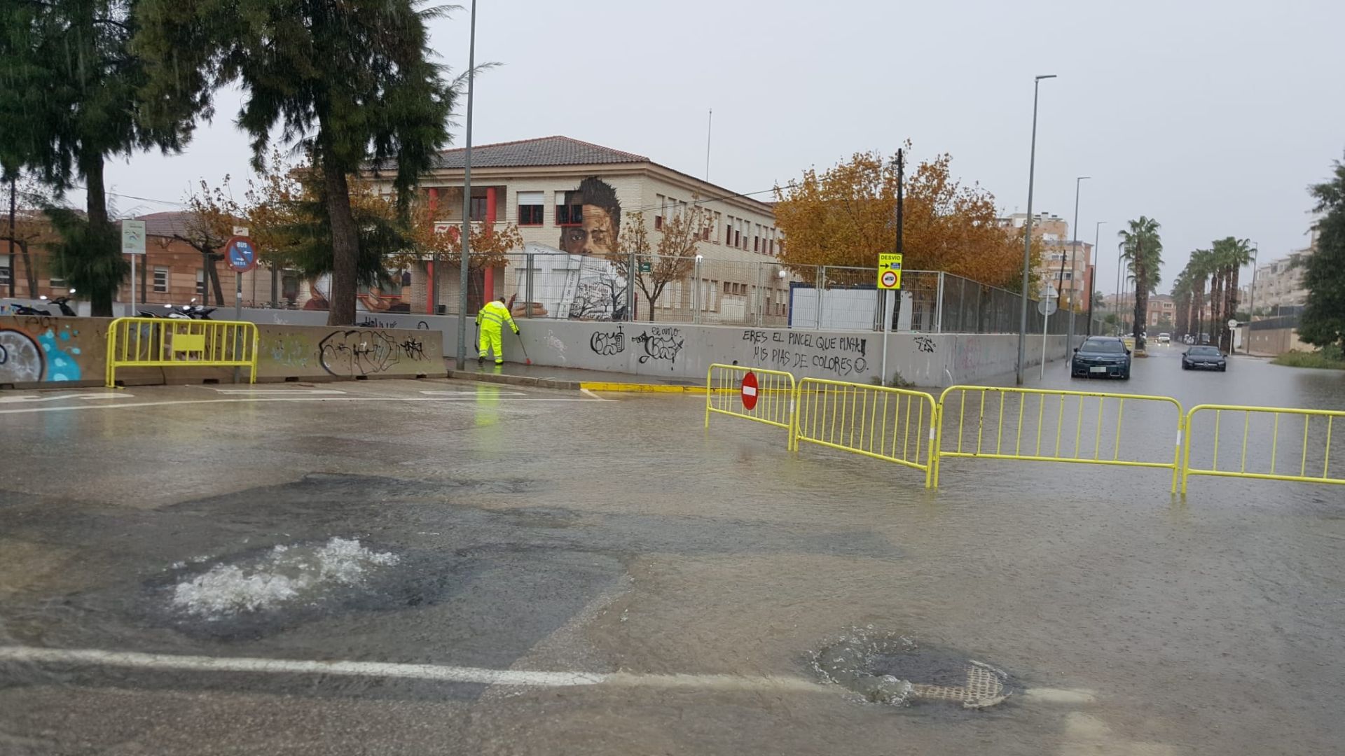 Imagen principal - Efectos de las lluvias en Dénia.