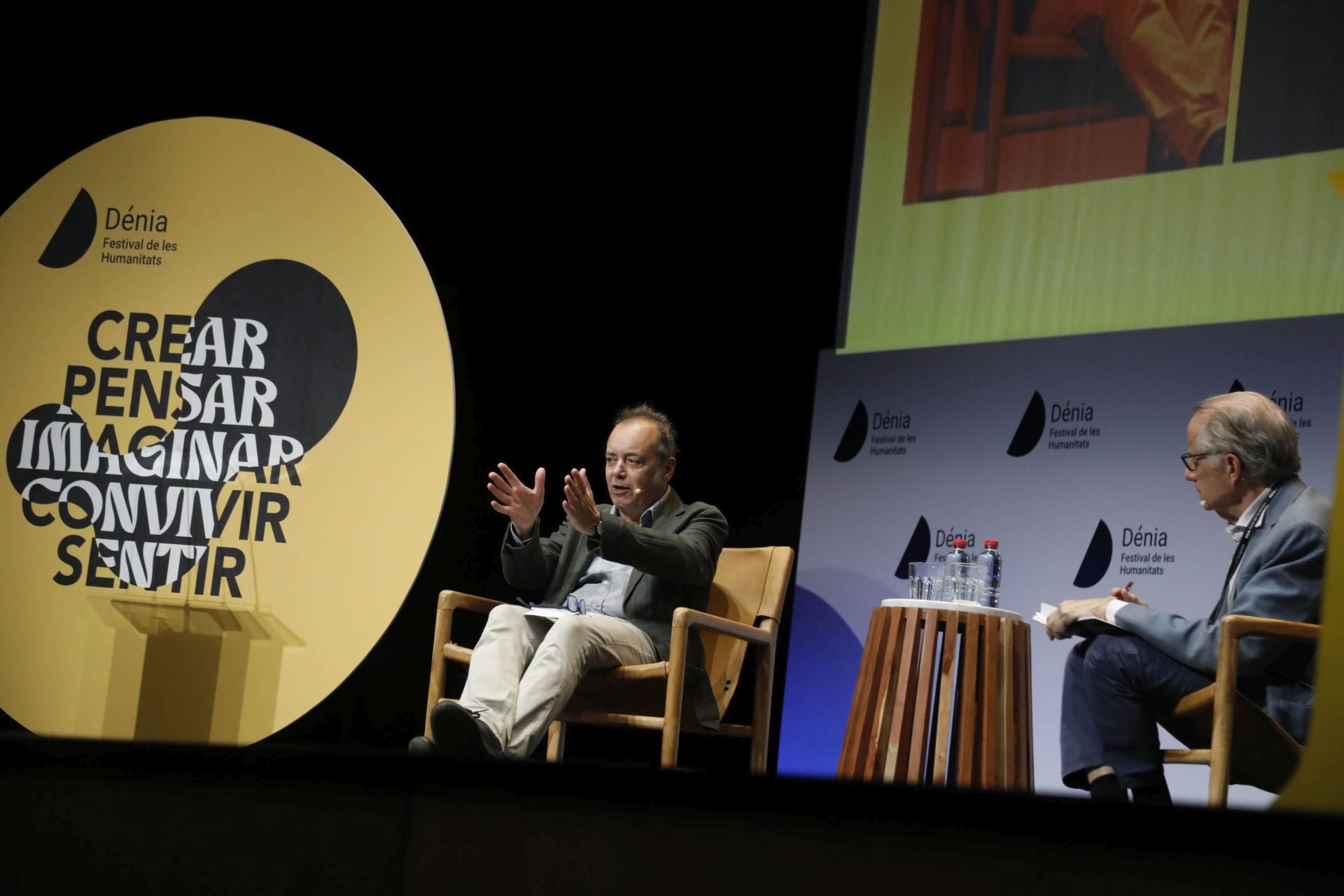 Imagen secundaria 2 - Las intervenciones de Massimo Cacciari, Vicent Grimalt y Xavier Mas de Xaxàs. 