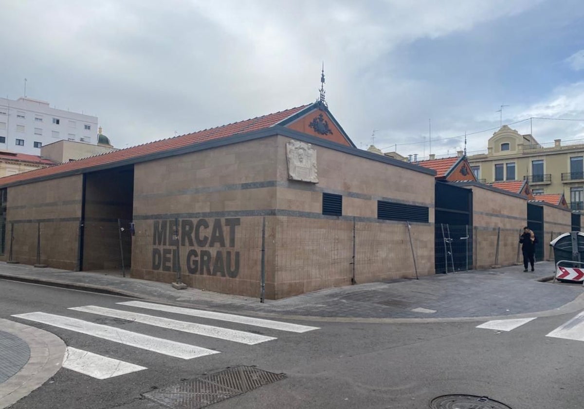 Fachada del mercado del Grao, en imagen de archivo.