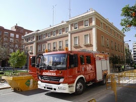 El incendio de un lavavajillas en un colegio obliga a evacuar al patio a alumnos y profesores