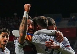 Los jugadores del Levante, celebrando uno de los goles.