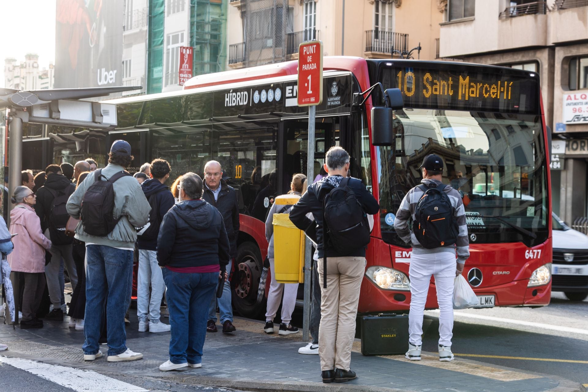 FOTOS | Huelga de conductores de EMT y Metrobús en Valencia