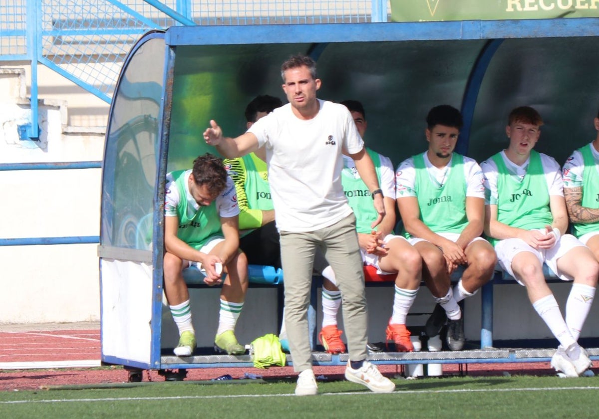 Adrián Sotelo, durante un partido con el Parla Escuela.