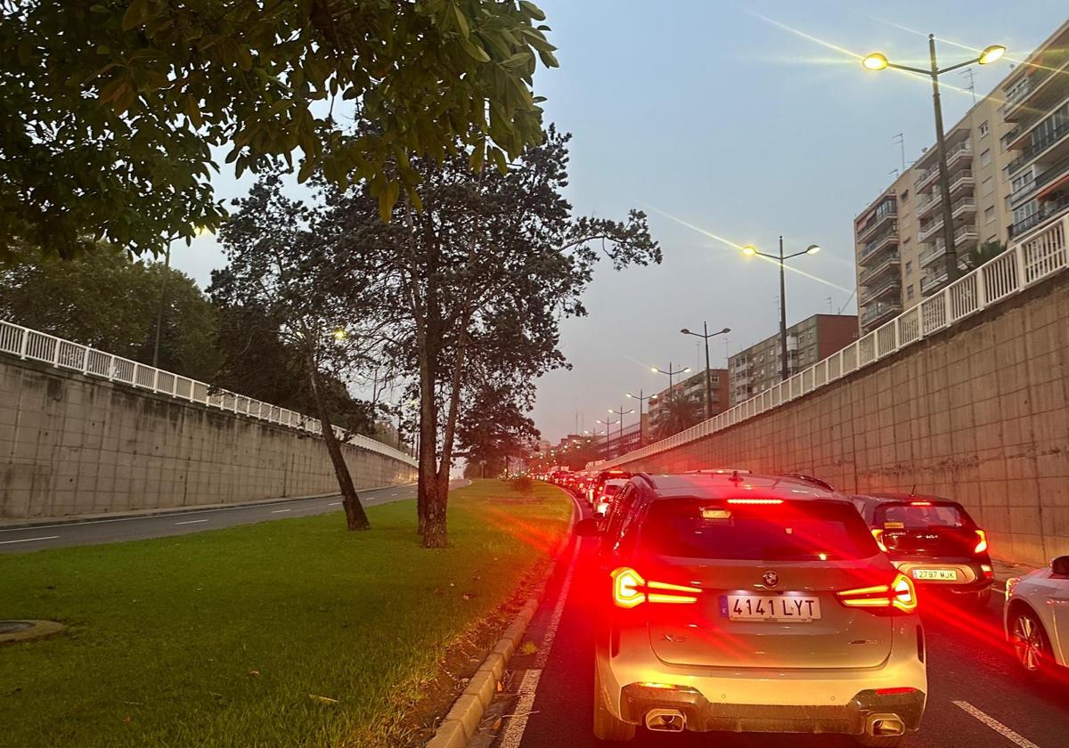 Colapso en la salida de Valencia hacia la A-3 este miércoles.