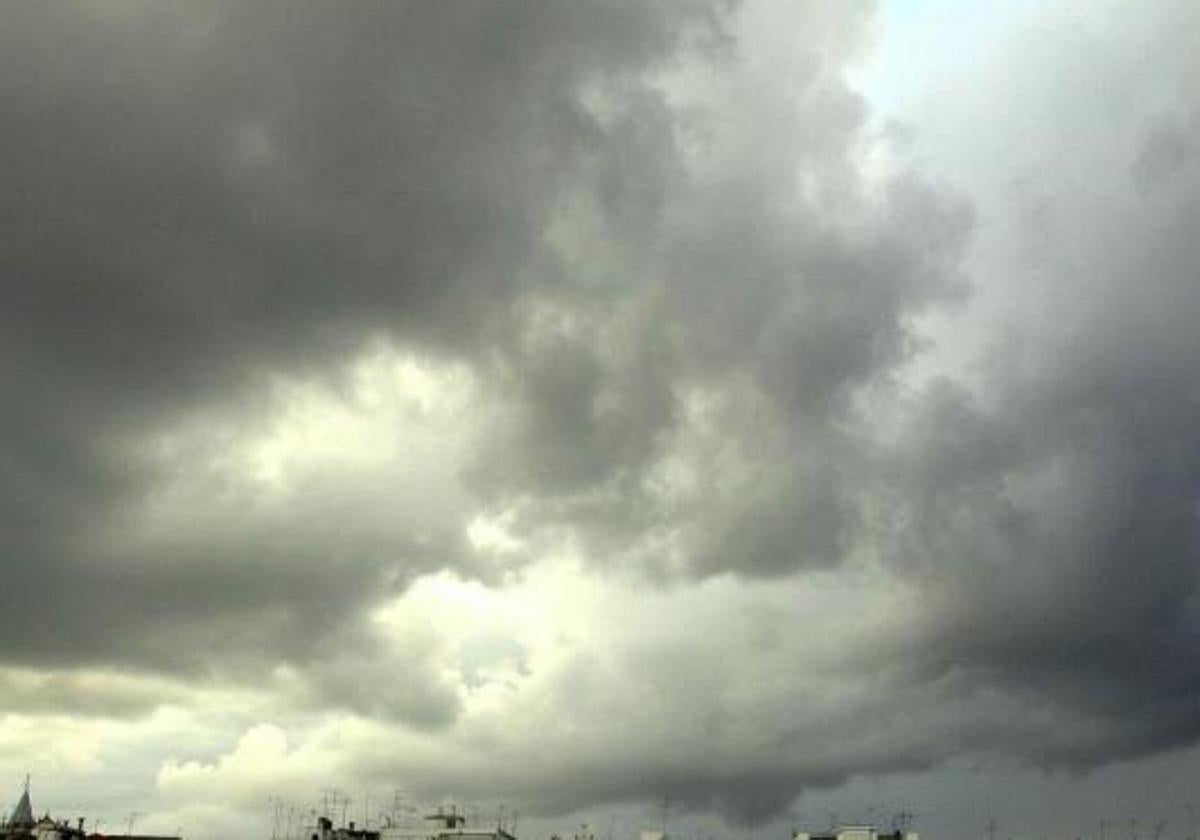 Nubes cargadas de agua en una imagen de archivo.