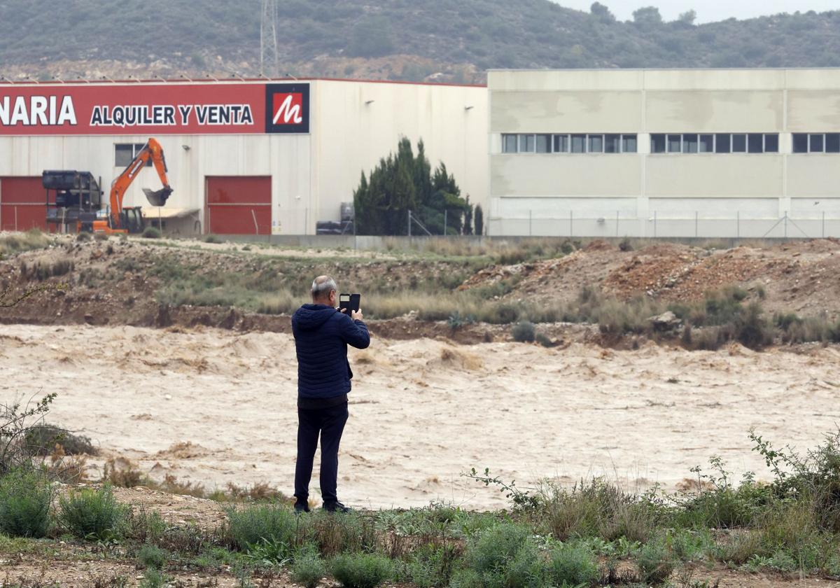 Riba-roja, dormitorio de emergencia para un millar de trabajadores