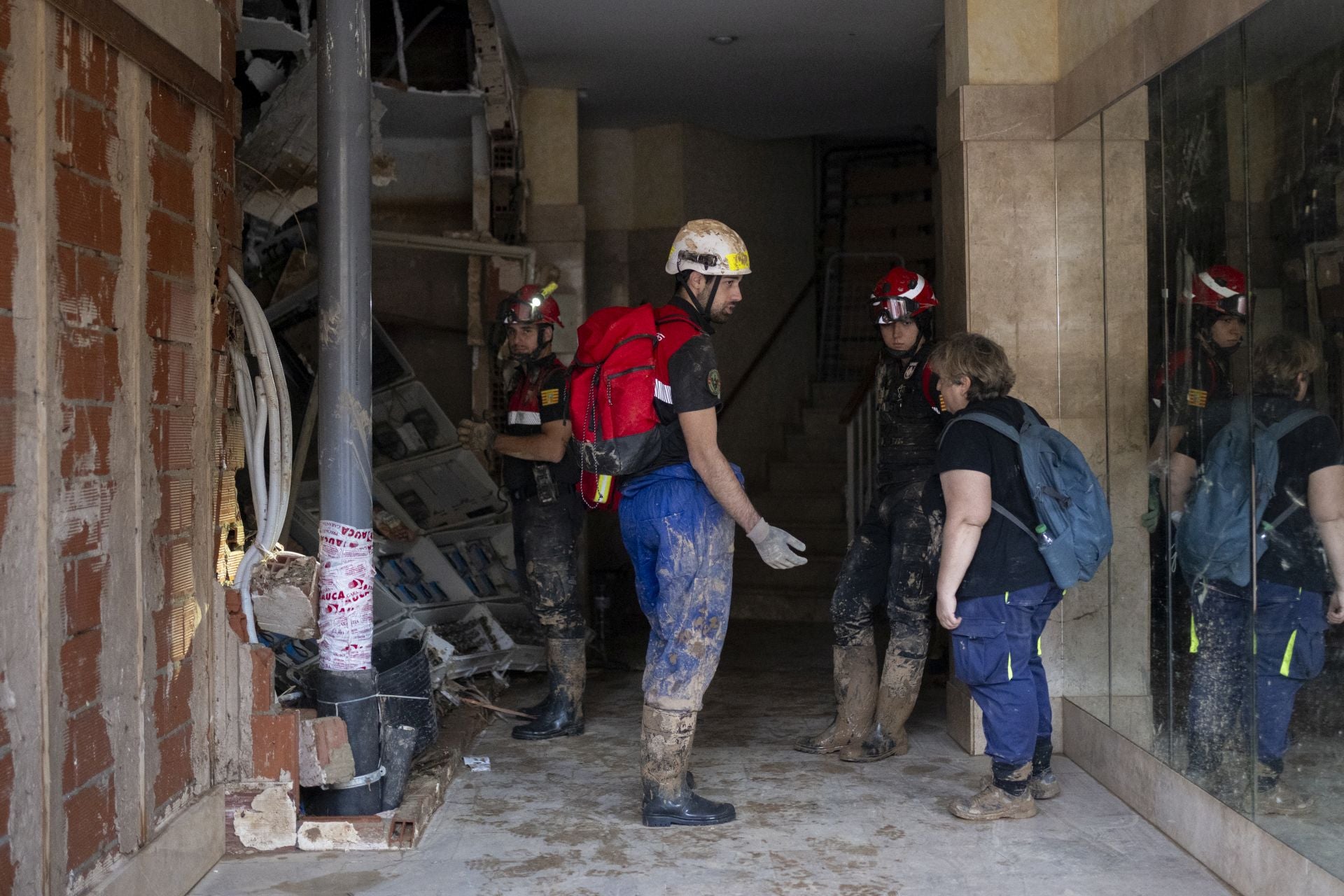 Los trabajos de rescate continúan en los pueblos de Valencia siete días después de la DANA