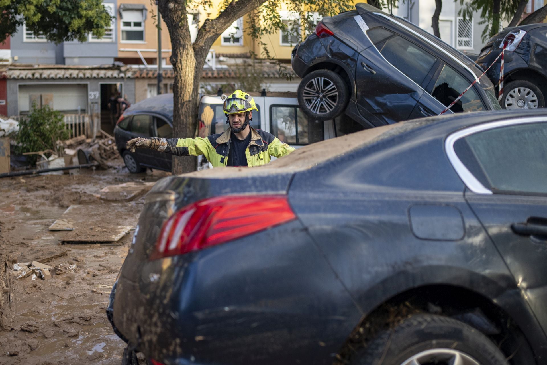 Los trabajos de rescate continúan en los pueblos de Valencia siete días después de la DANA