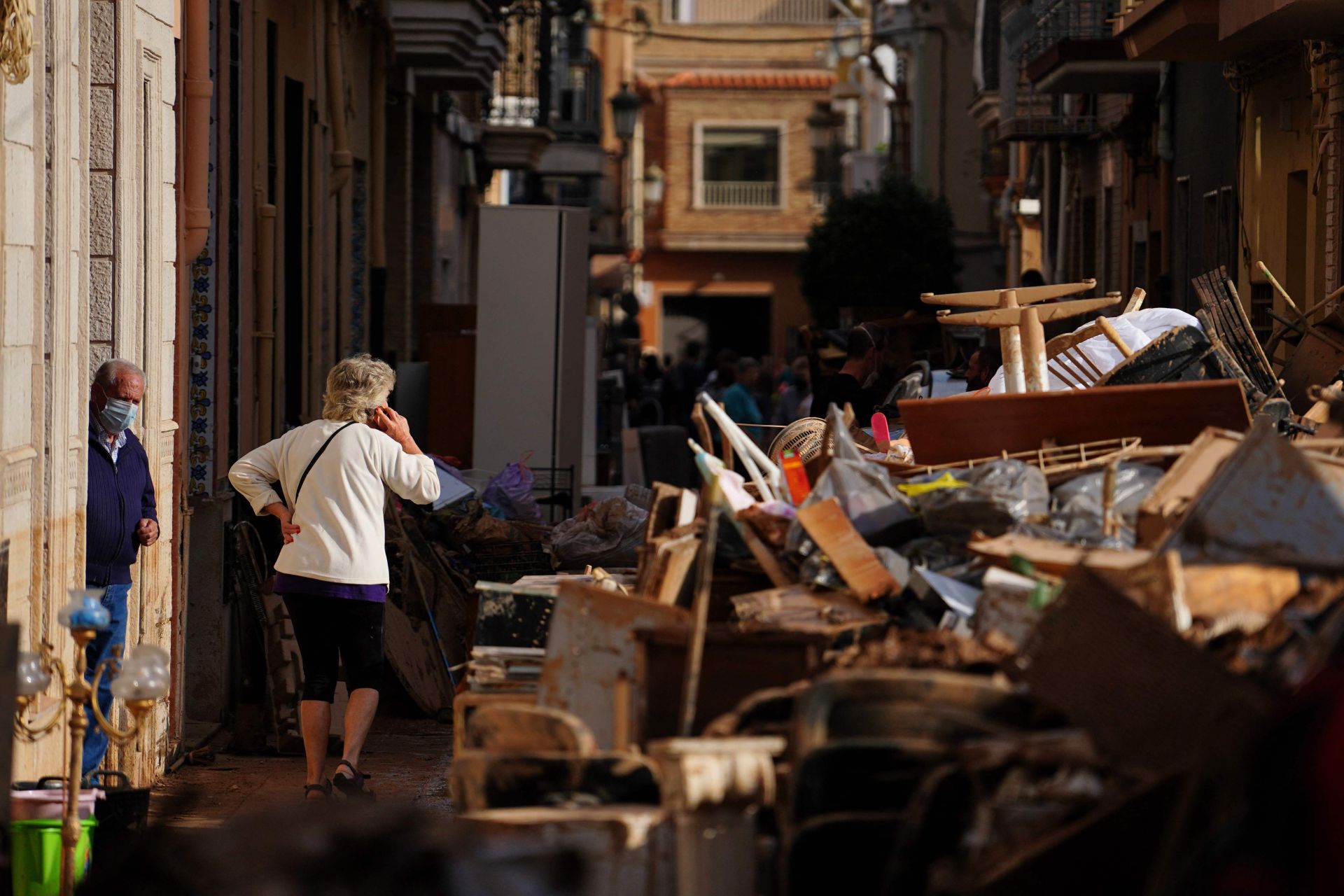 Los trabajos de rescate continúan en los pueblos de Valencia siete días después de la DANA