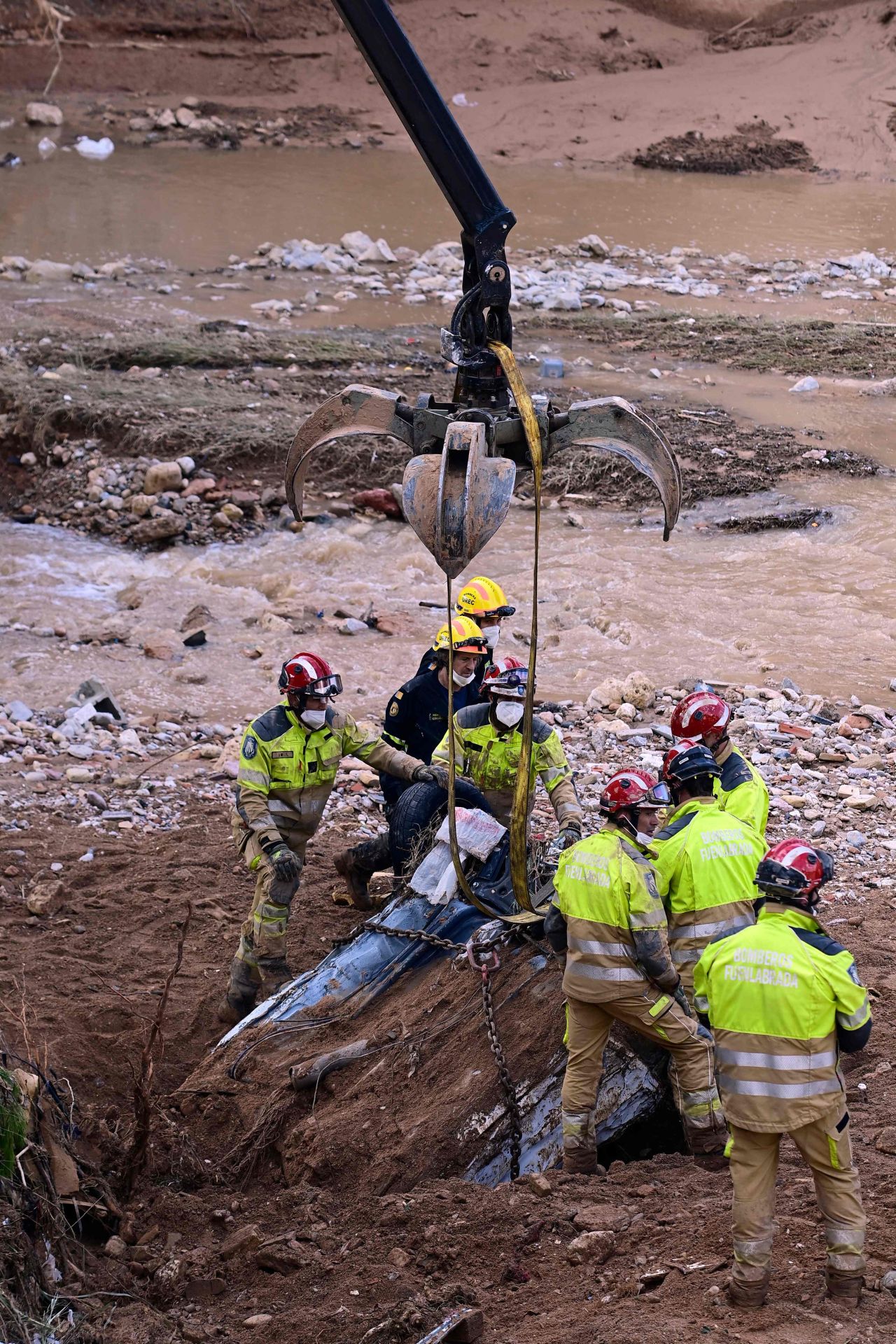 Los trabajos de rescate continúan en los pueblos de Valencia siete días después de la DANA