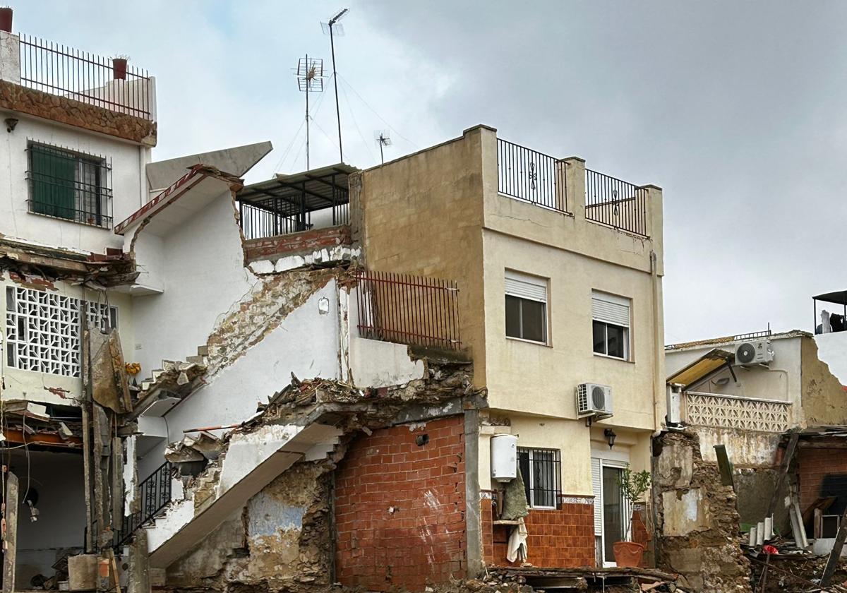 SOS en Chiva por el riesgo de derrumbes de casas y petición de ayuda a arquitectos