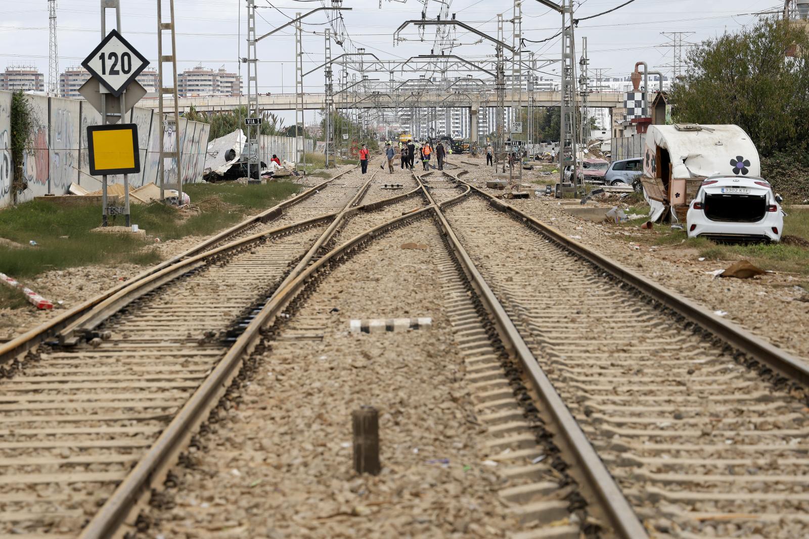 Vista de las vías del tren Alfafar.