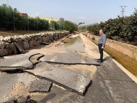 Camino rural destrozado en Alzira por la DANA.