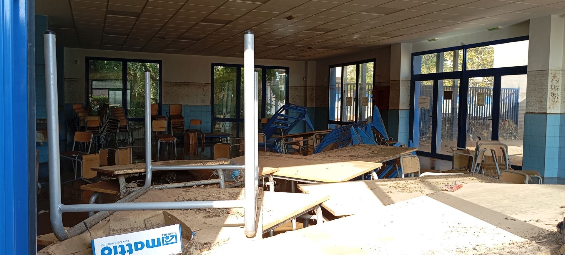 Otra vista del estado de la cafetería del instituto María Carbonell de Benetusser.