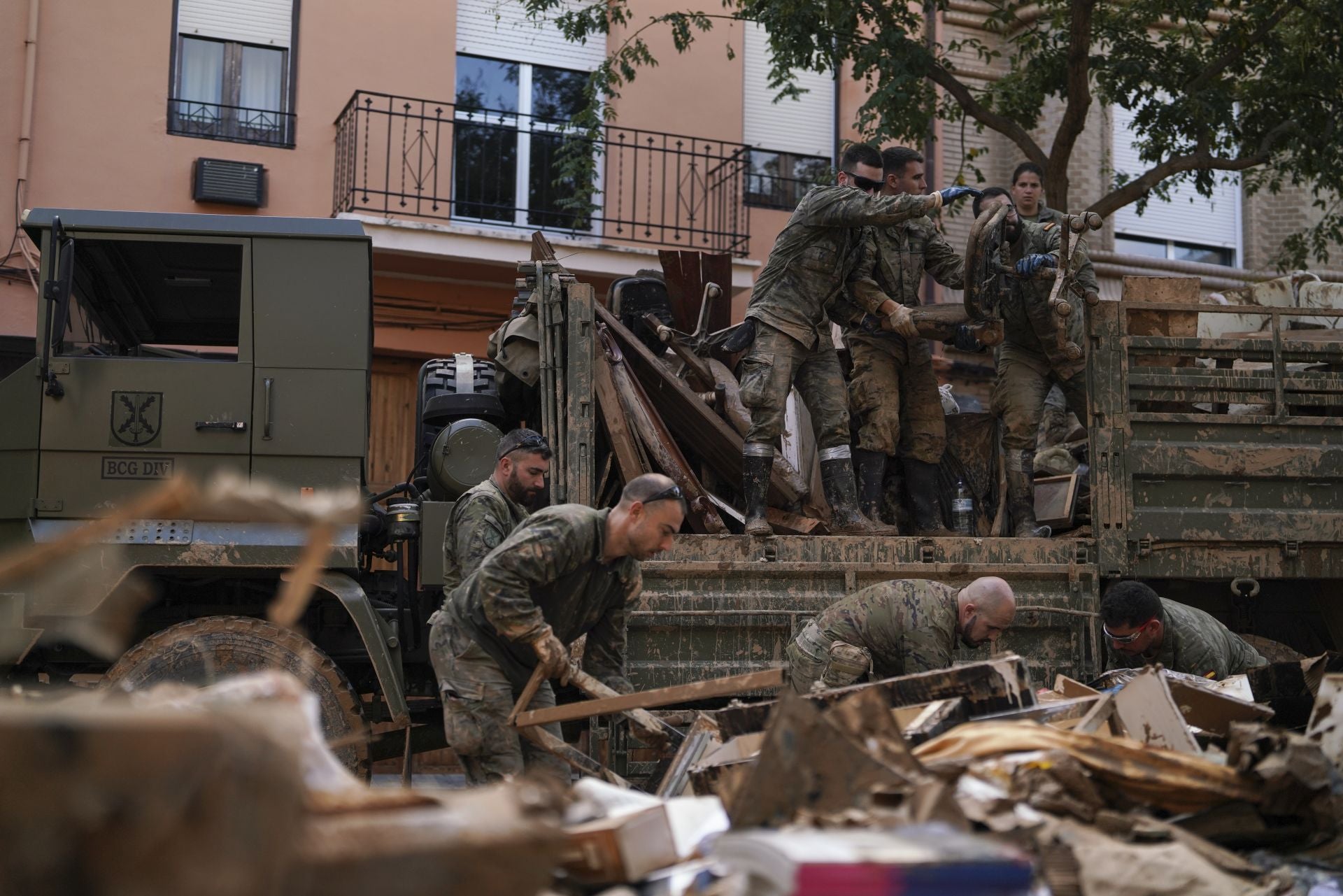 El Ejército ayuda a los afectados de la DANA en Valencia