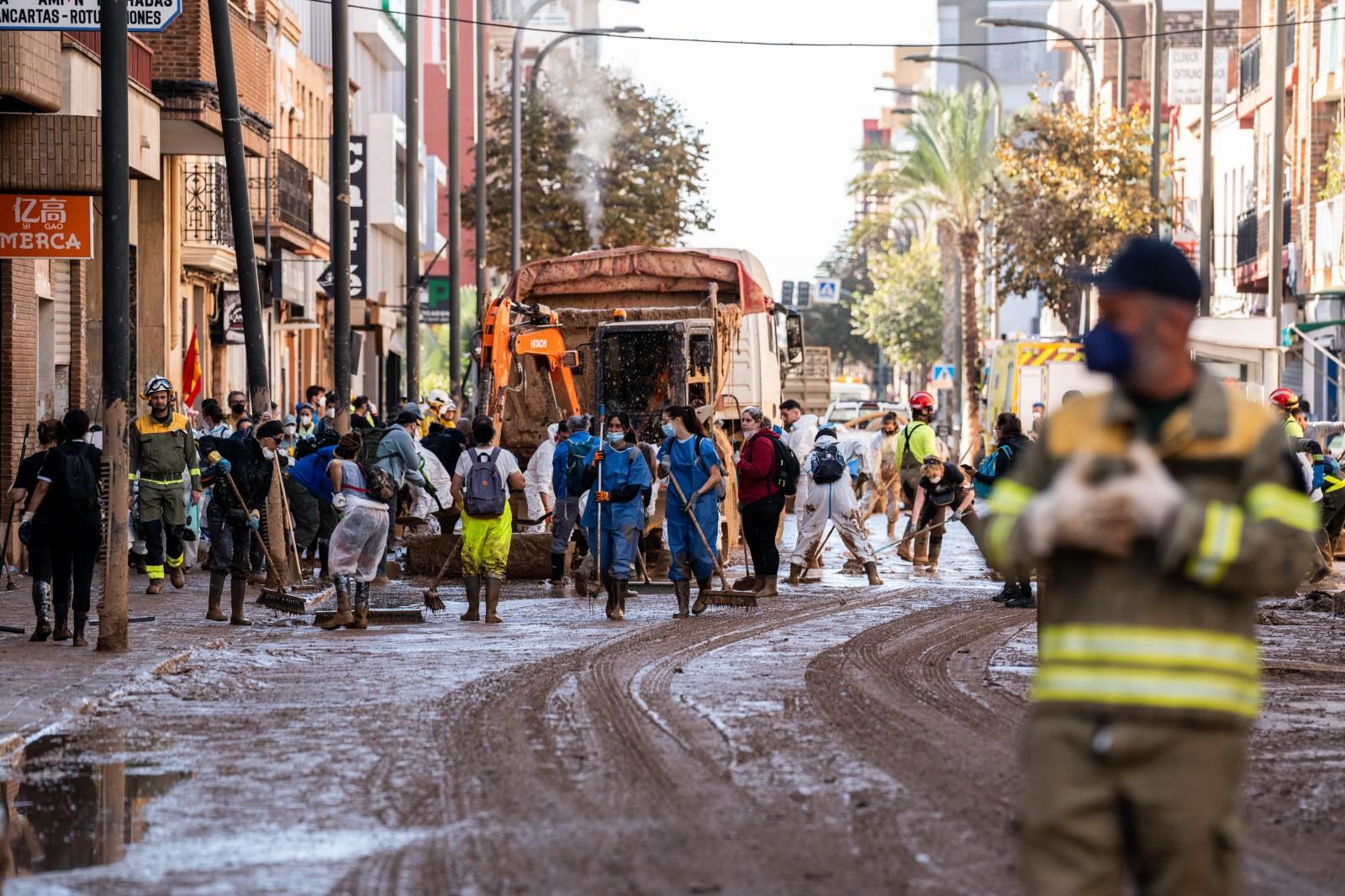 La lucha contra el lodo en Valencia