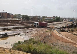 Estado de la CV-33, a su paso por Picanya, antes de la actuación de reparación.