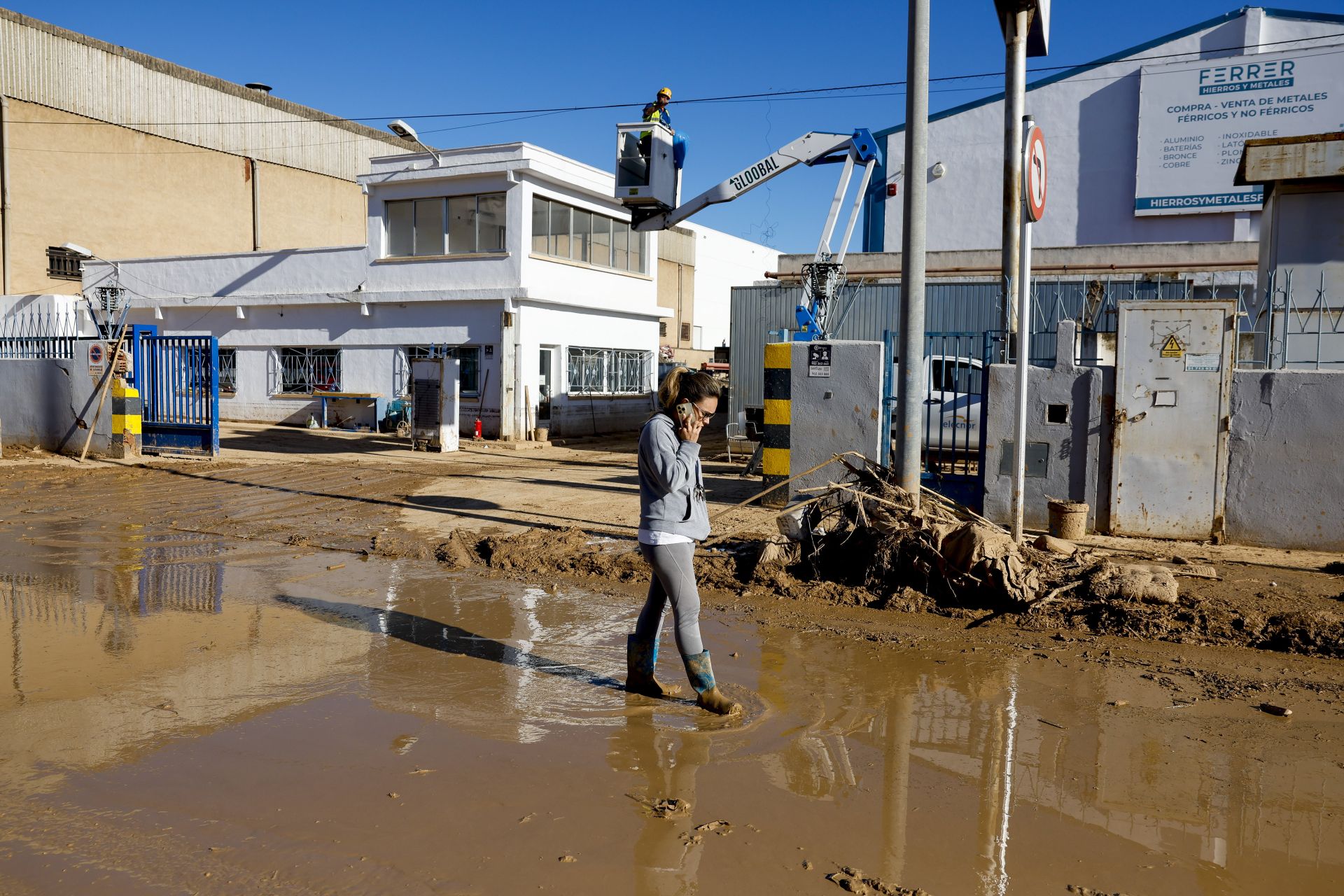 Así está el polígono de Catarroja tras el paso de la DANA