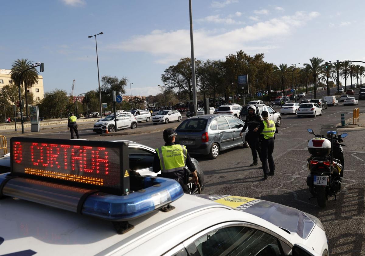 Estas son las carreteras prohibidas a los vehículos particulares en Valencia el miércoles 13 de noviembre