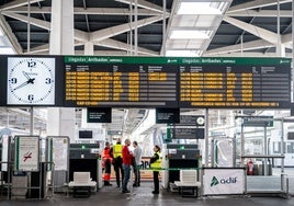 Interior de la estación del AVE Joaquín Sorolla en su vuelta a la normalidad.