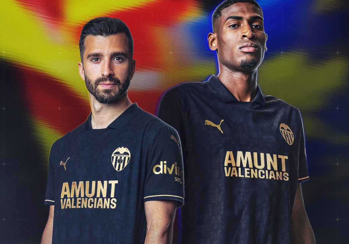 Gayà y Mosquera lucen las camisetas que el Valencia vestirá en el partido contr ael Betis.