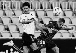 Sin público.Guedes, durante un partidocontra el Levante durante lapandemia.