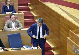 Mazón, en Les Corts, durante su comparecencia.