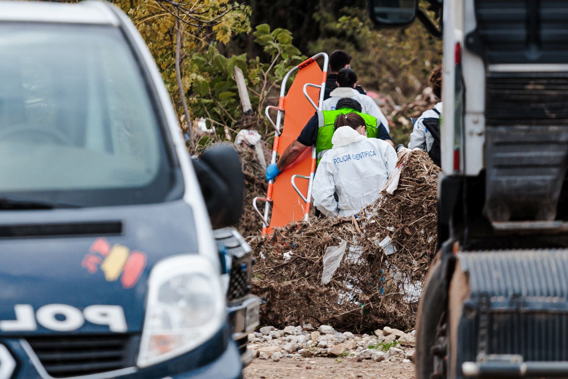 Hallan un cuerpo en un descampado de Sedaví durante los trabajos de búsqueda de desaparecidos por la DANA