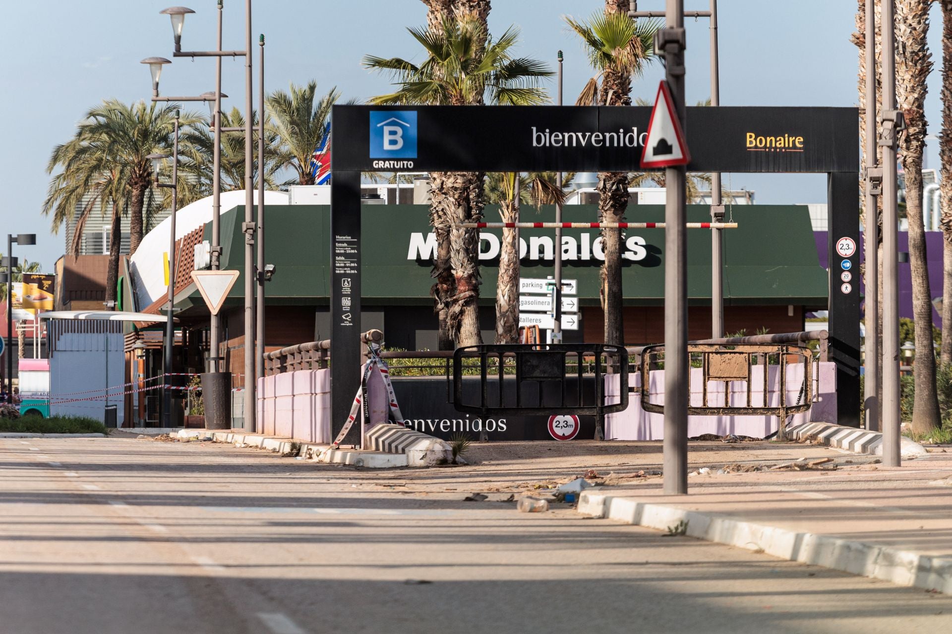 Así está el centro comercial Bonaire casi 20 días después de la DANA