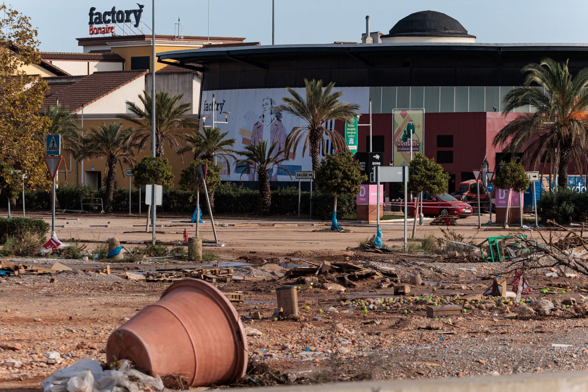 Así está el centro comercial Bonaire casi 20 días después de la DANA