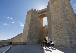 Morella es el punto de partida ideal para explorar la región de Els Ports en bicicleta.