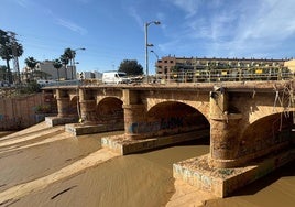 El puente que une Catarroja con Massanassa.