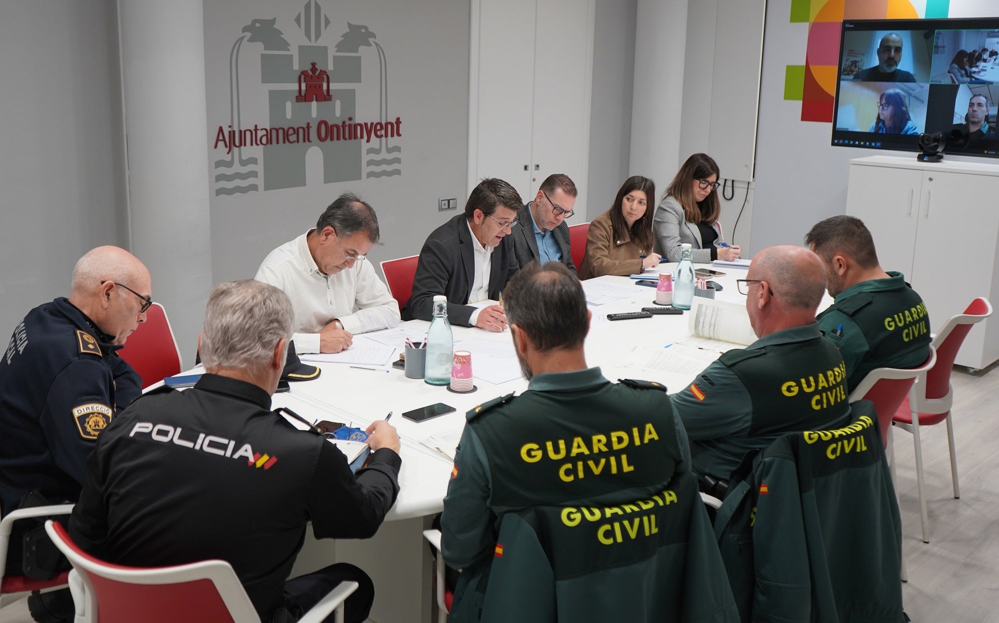 Momento de la reunión de la Junta Local de Seguridad.