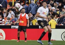 Tárrega, durante el calentamiento del partido contra el Betis.