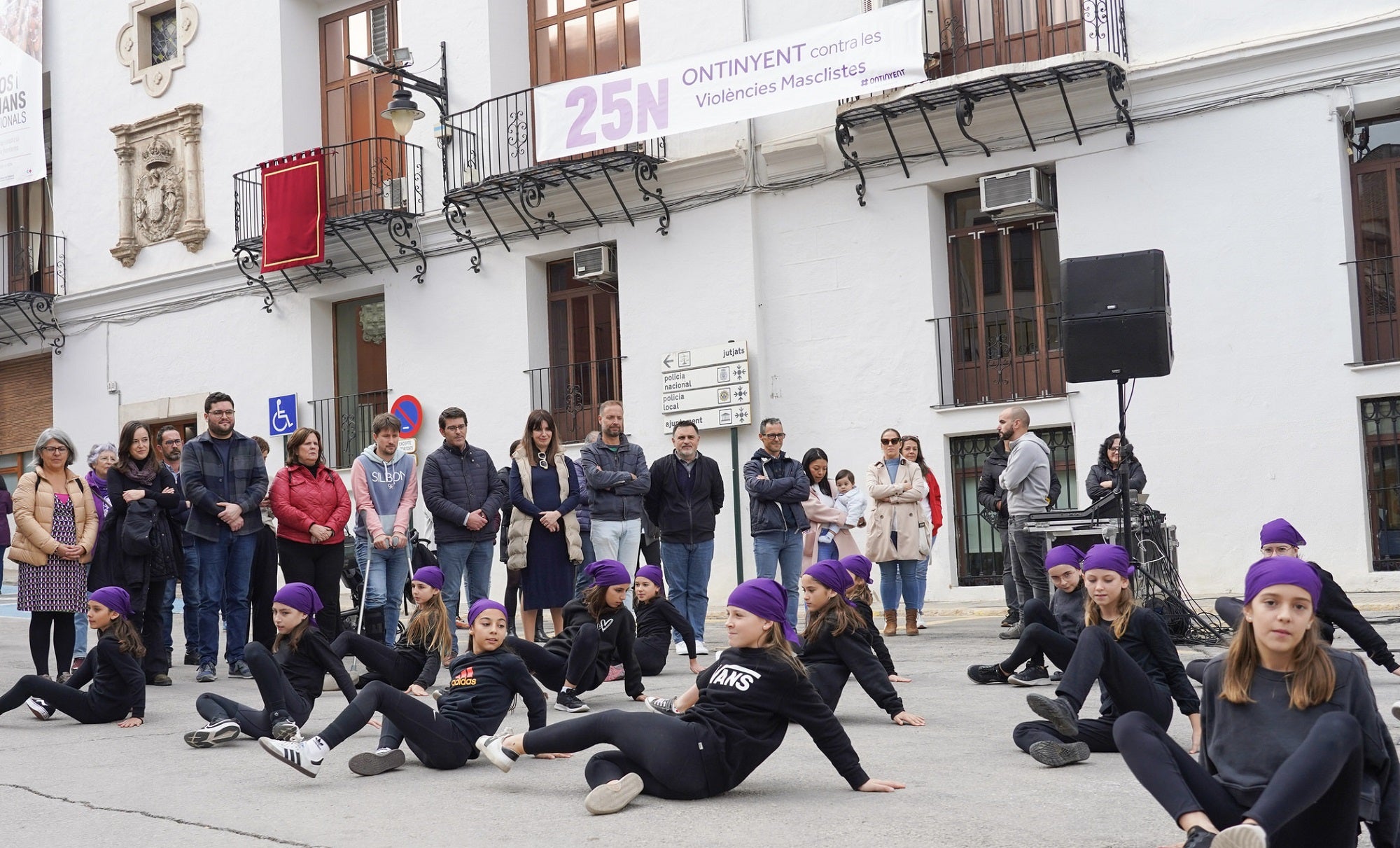 Actuación realizada por el alumnado del colegio Martínez Valls.