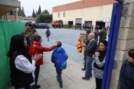 Los niños de Benetússer vuelven al colegio