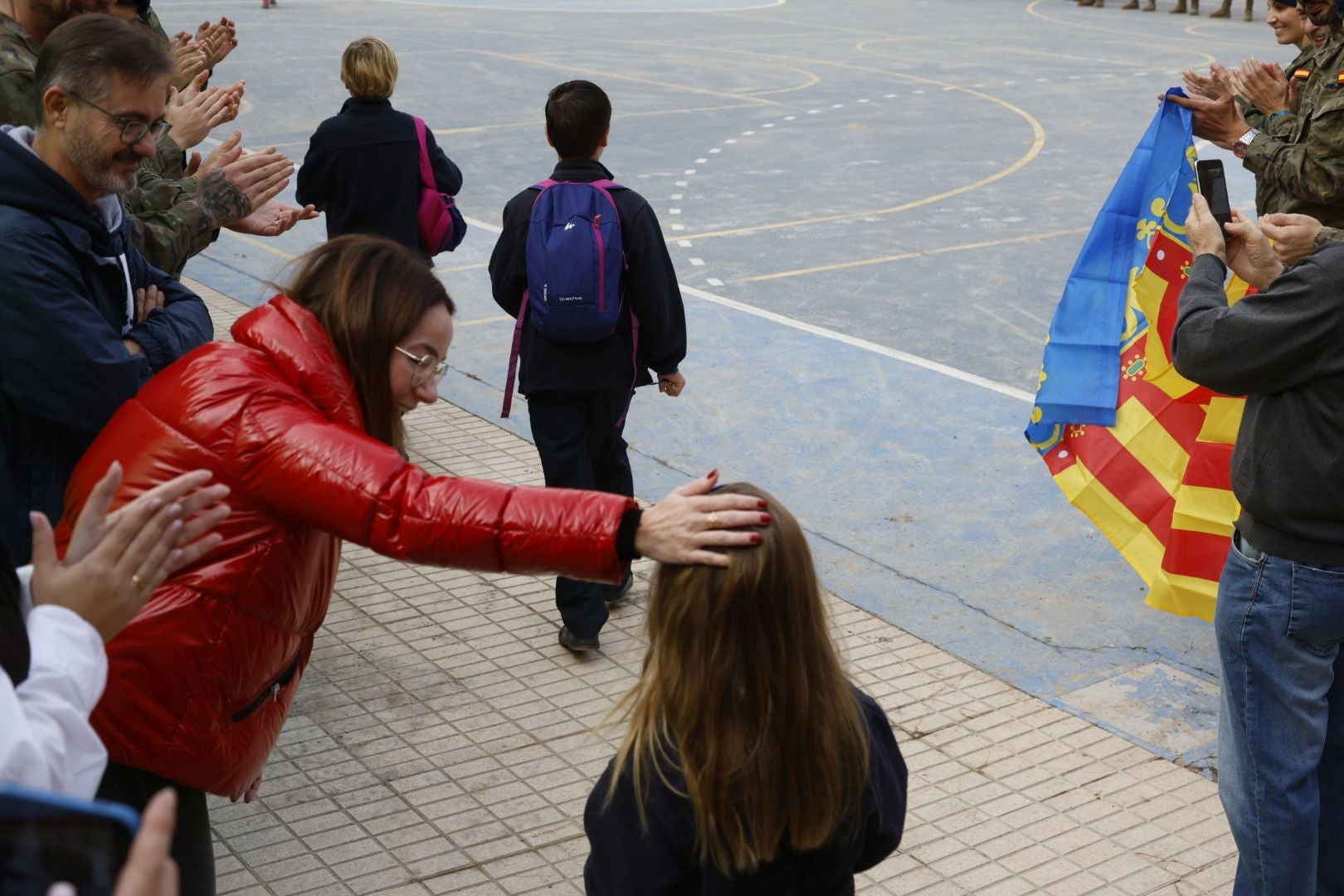 Los niños de Benetússer vuelven al colegio