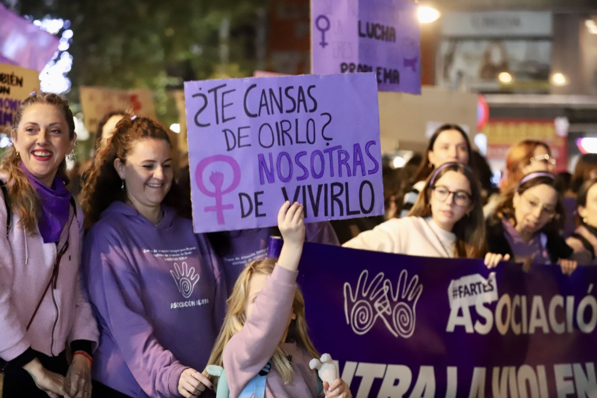 Las imágenes de la manifestación por el 25-N en Valencia