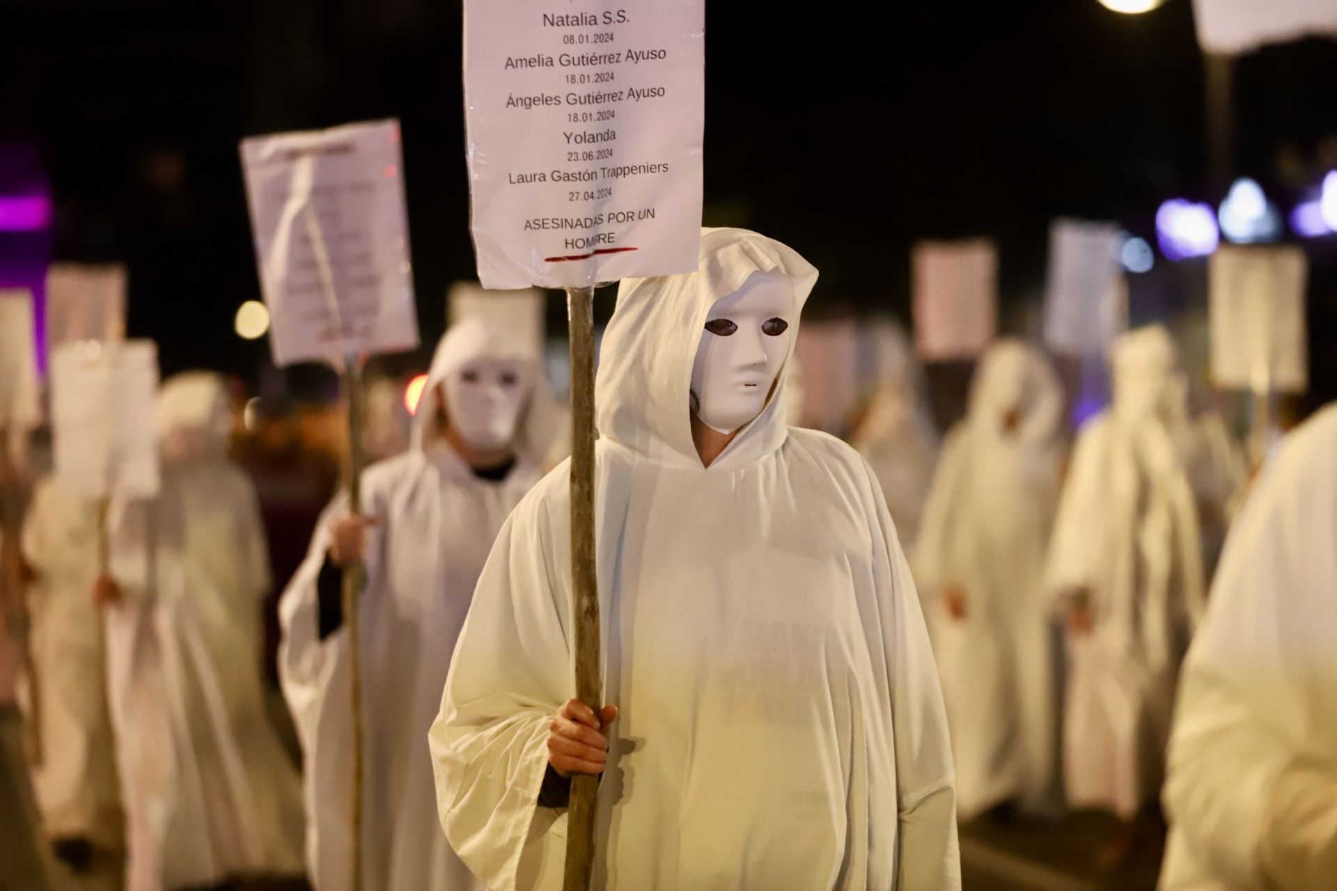 Las imágenes de la manifestación por el 25-N en Valencia