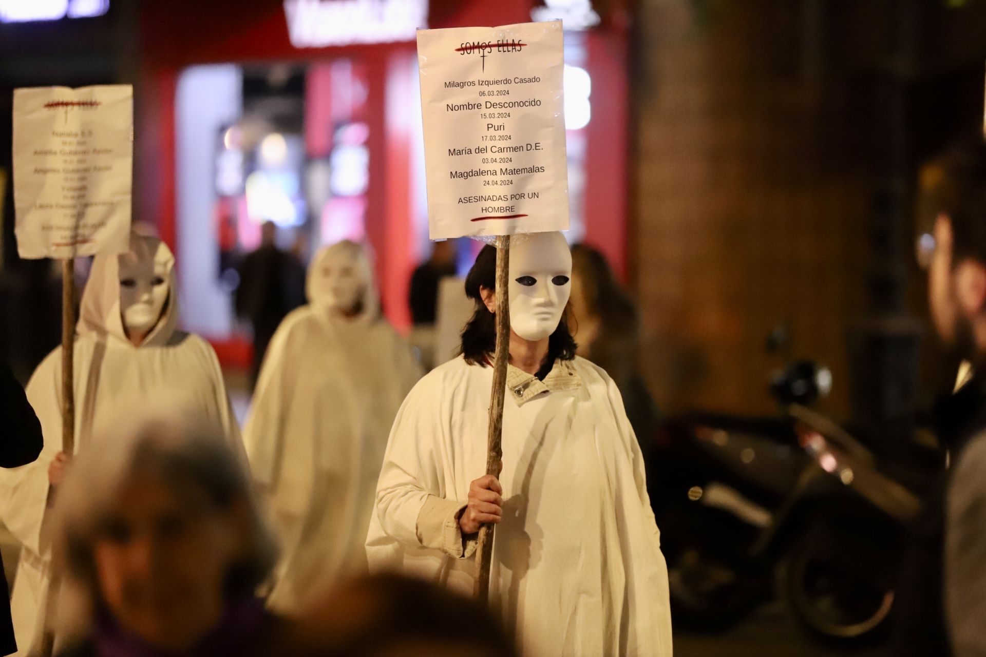 Las imágenes de la manifestación por el 25-N en Valencia