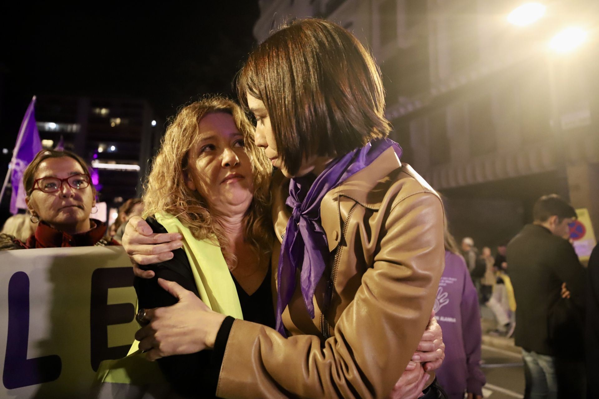 Las imágenes de la manifestación por el 25-N en Valencia