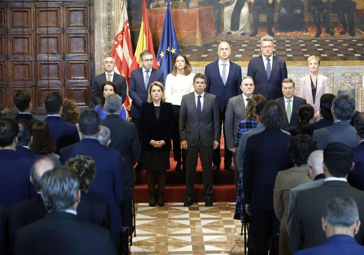 FOTOS | Toma de posesión de los nuevos consellers en Les Corts